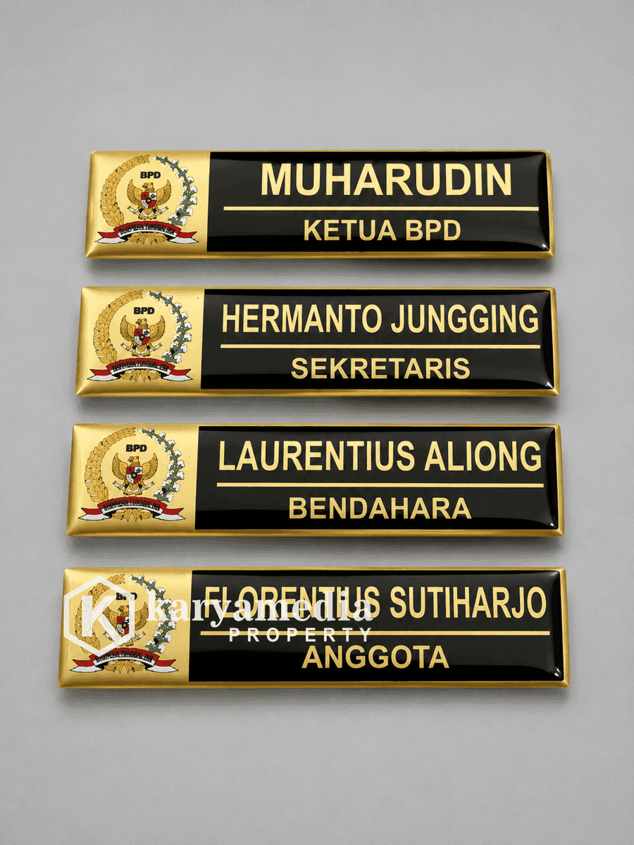 Name Tag 18