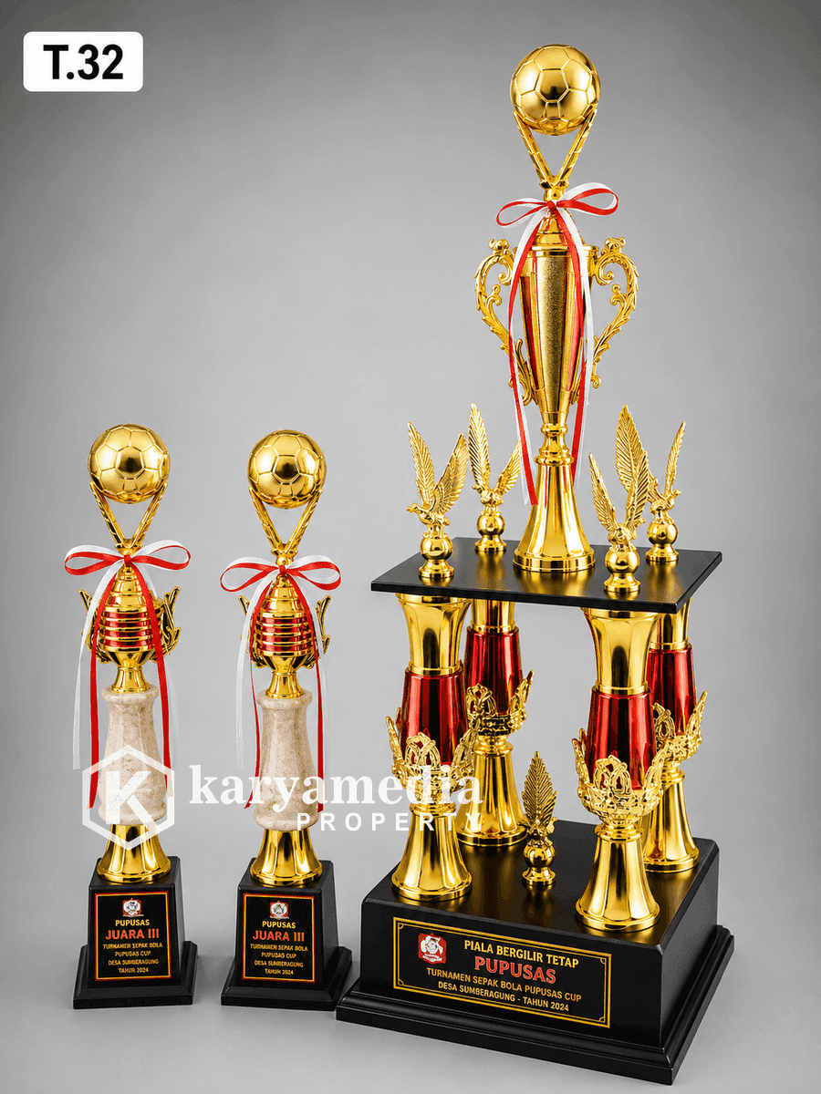 Piala Trophy 9