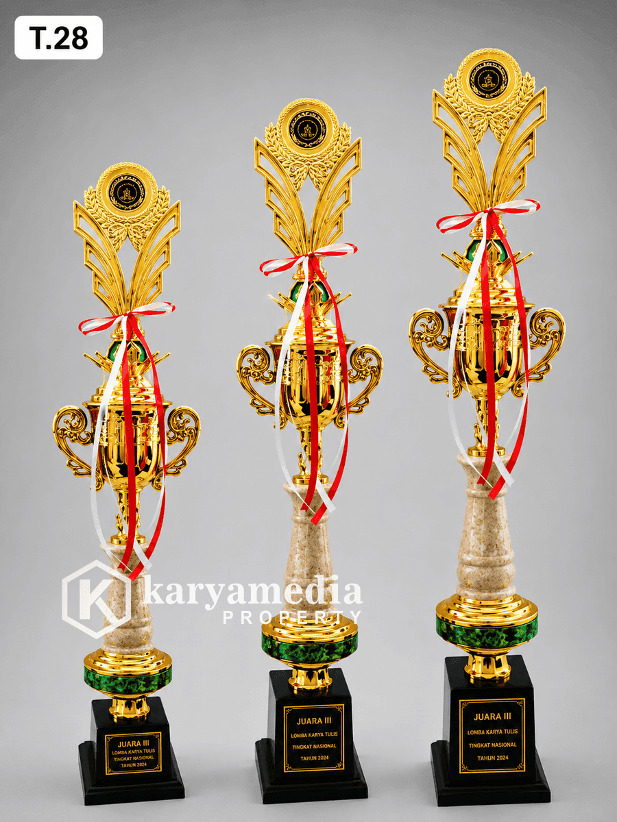 Piala Trophy 46