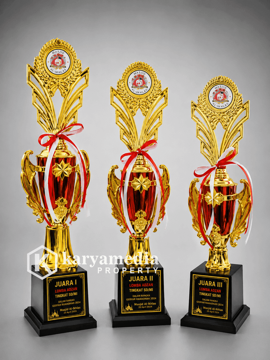 Piala Trophy 18
