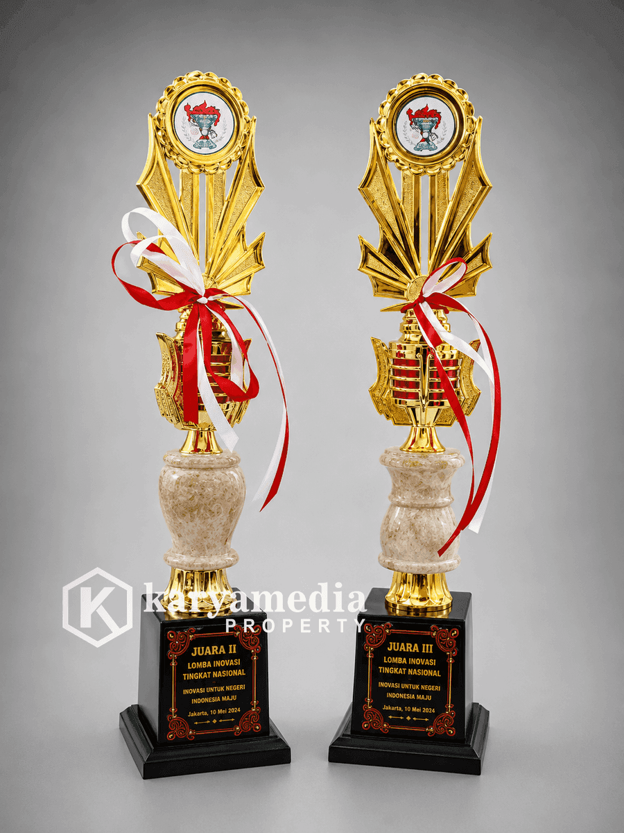 Piala Trophy 31
