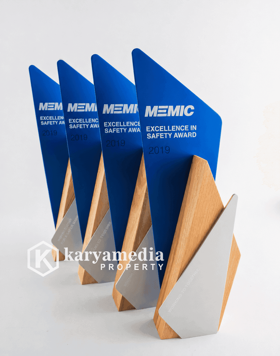 Plakat Kayu Premium 50