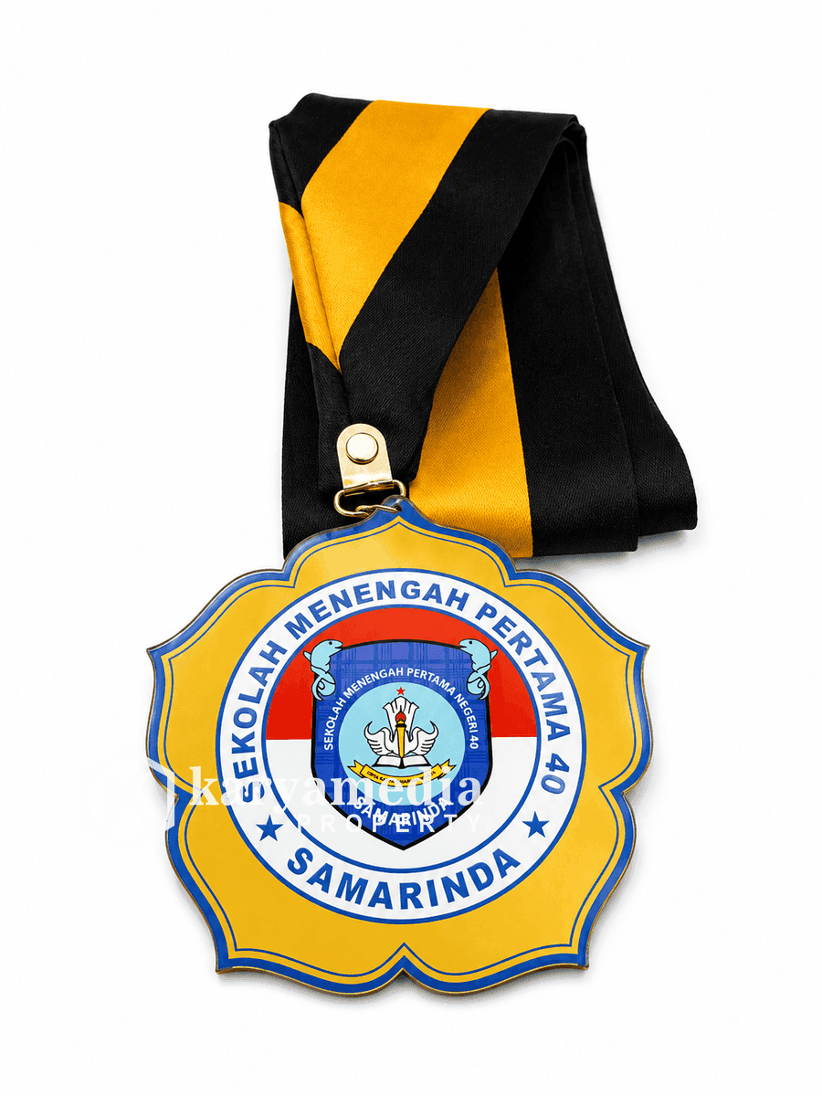 Samir Wisuda 24