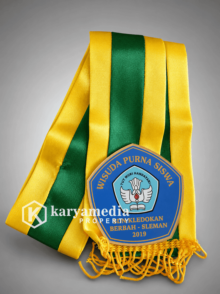 Samir Wisuda 16