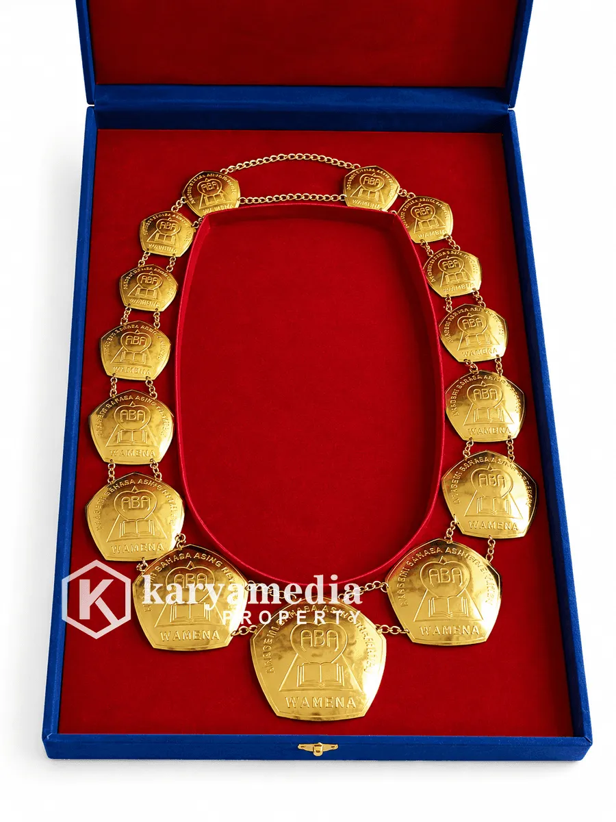 Kalung Rektor 2