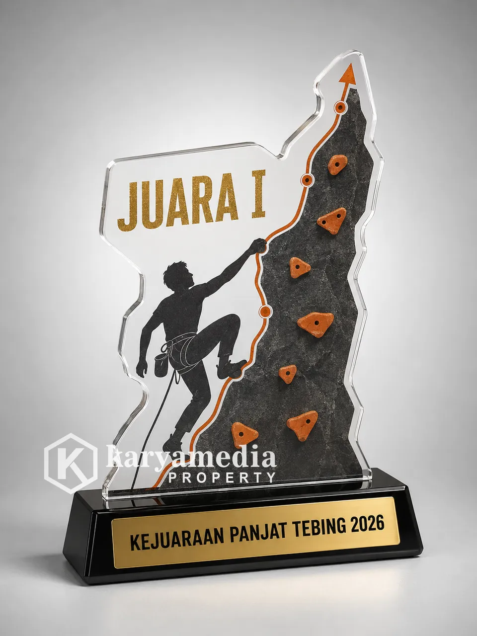 Piala Panjat Tebing - Piala Olahraga Karyamedia Jogja