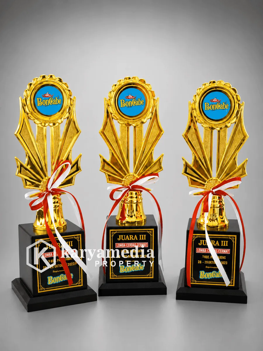 Piala Trophy 4 - Piala Trophy Karyamedia Jogja