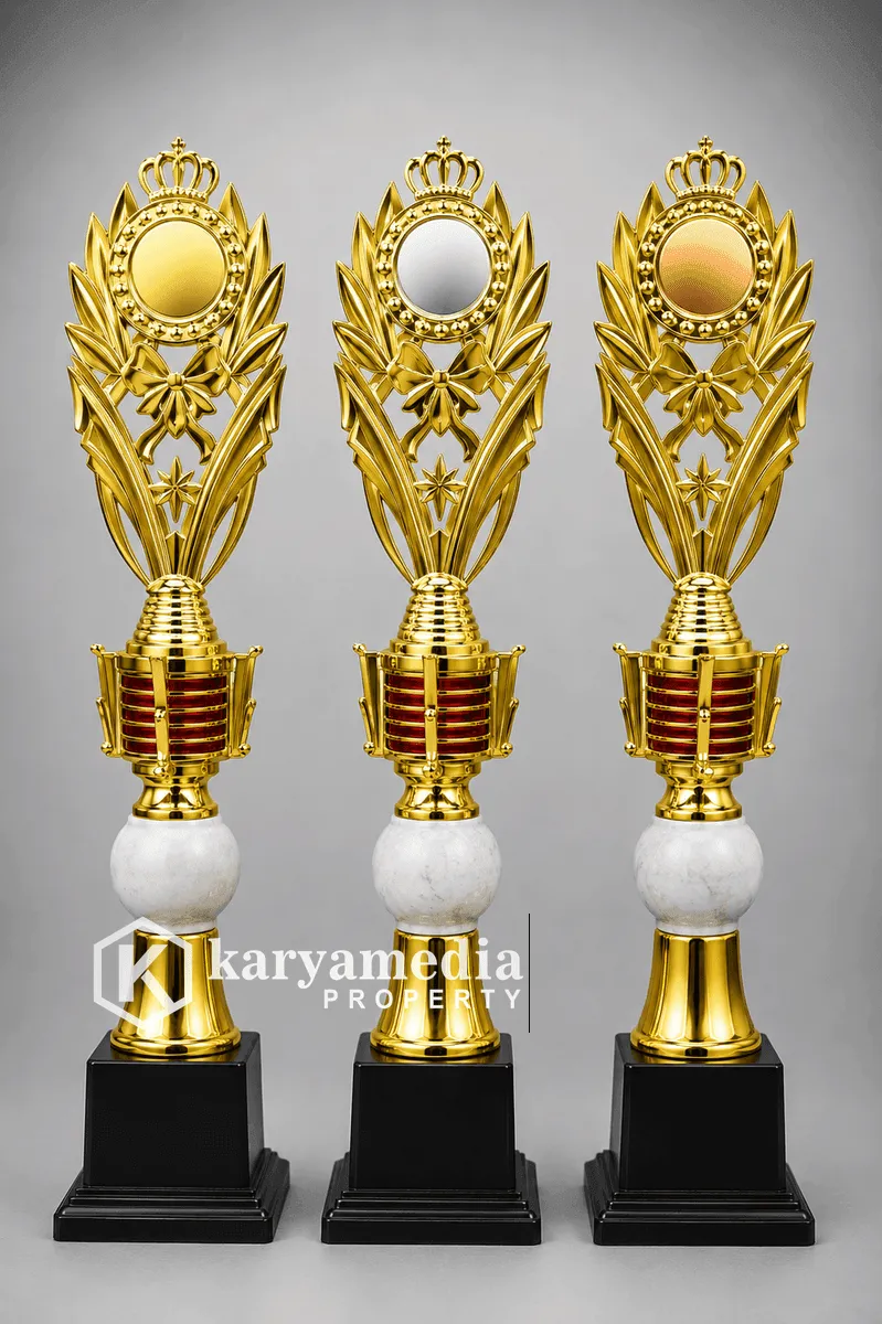 Piala Trophy 3