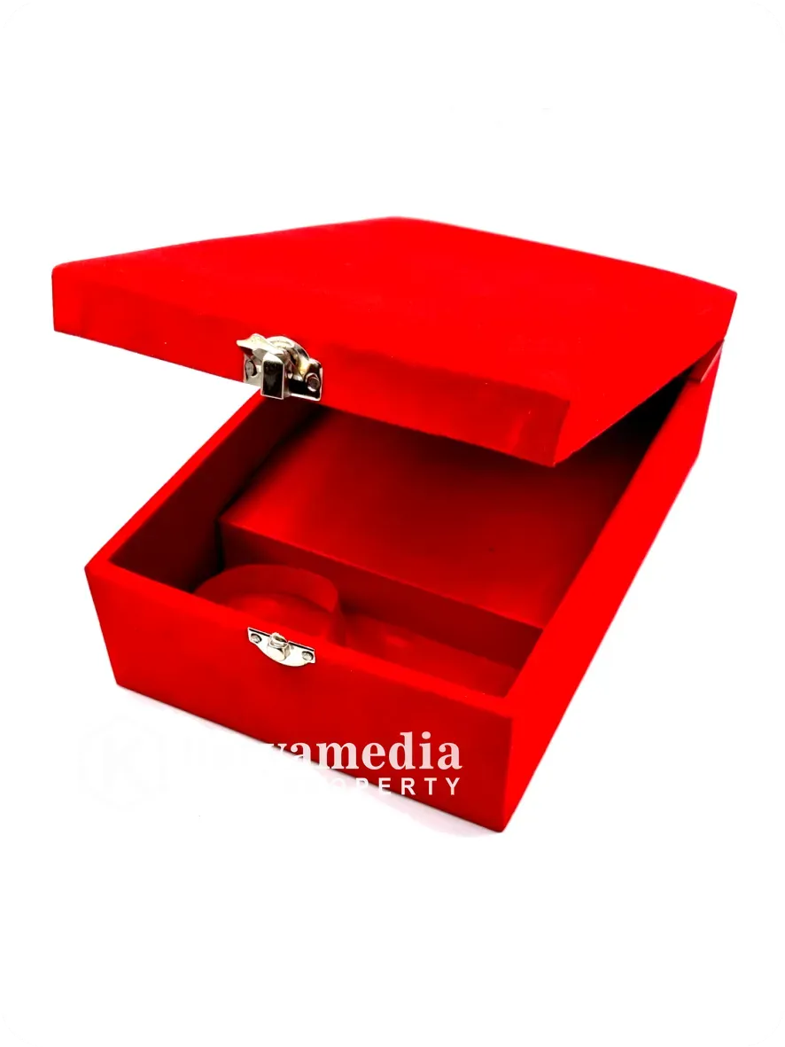 Box Bludru Merah
