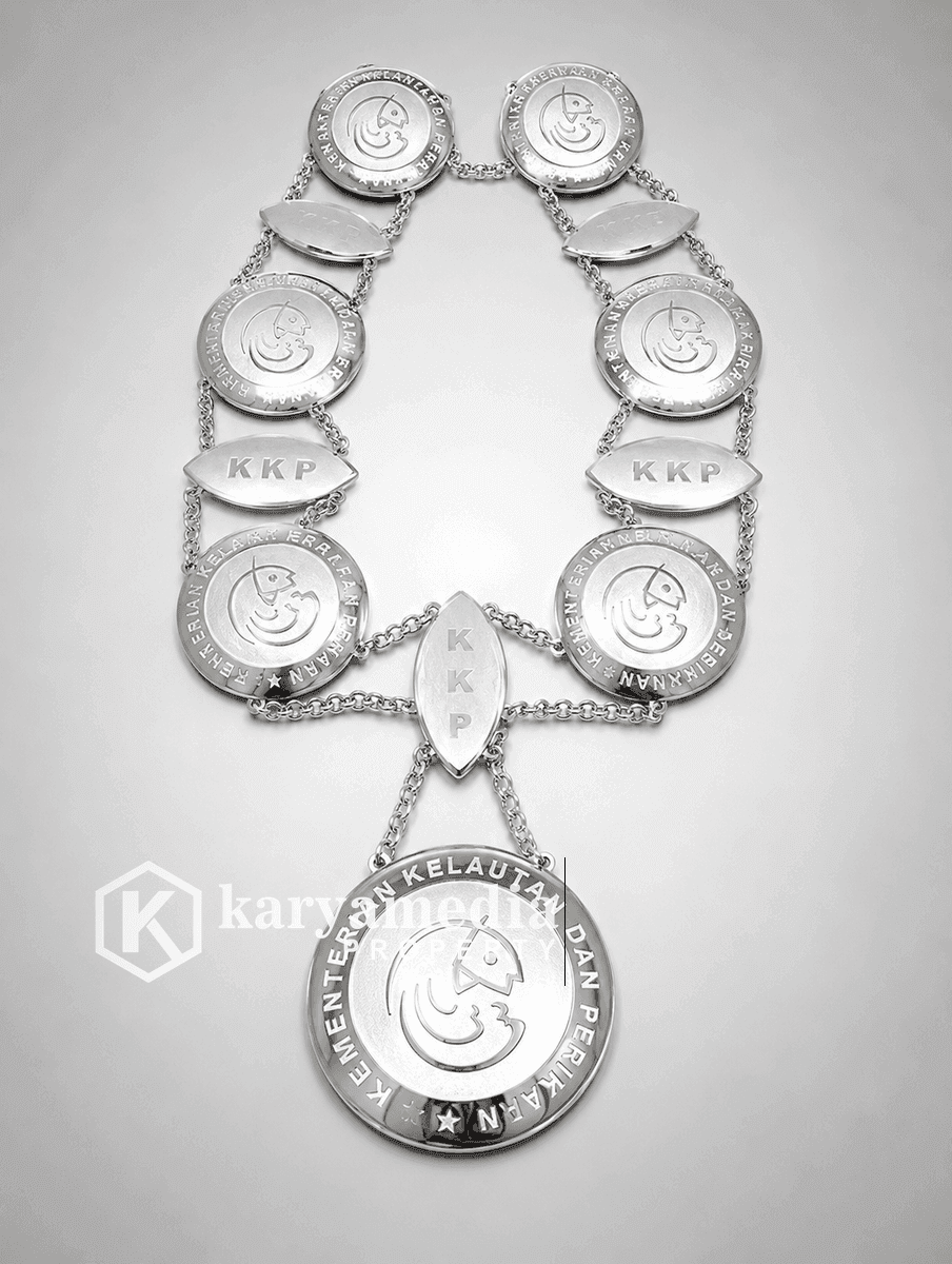 kalung rektor resin marmer